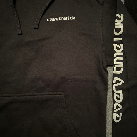 EVERY TIME I DIE "Shattered" Radical Pullover Hoodie NWOT ETID MEDIUM - Picture 3 of 12
